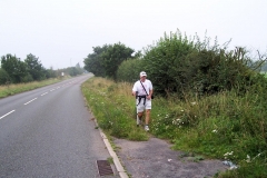 08:14 : GUT Relay Team member approaching Stoneleigh