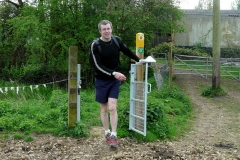 13:27 : Making good use of a new Pedestrian Gate at Brinklow