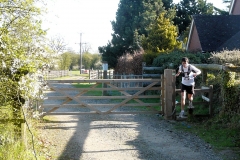 08:30 :   ... another k/g then a stile to the road.  (Note: This is now the 1st stile on ACW - an easy stile, but it will have to be replaced before Circular Walk 2 is stile-free)