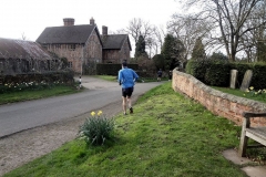 c.08:21 :  Some of last Walkers still starting, and some of the slow Runners starting "late"