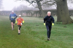 07:27 : Crossing the meadow to Hill House Farm